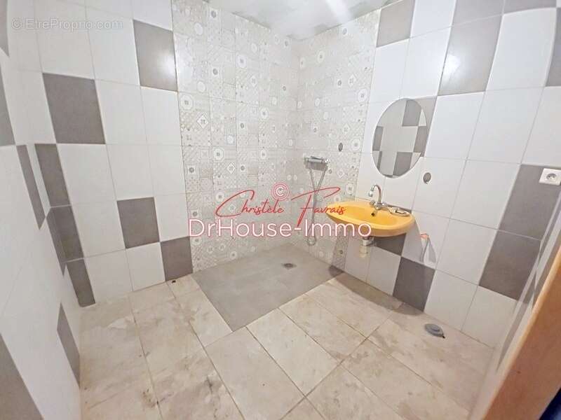 Maison à LOUVIGNE-DU-DESERT