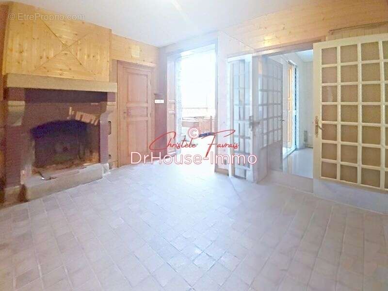 Maison à LOUVIGNE-DU-DESERT