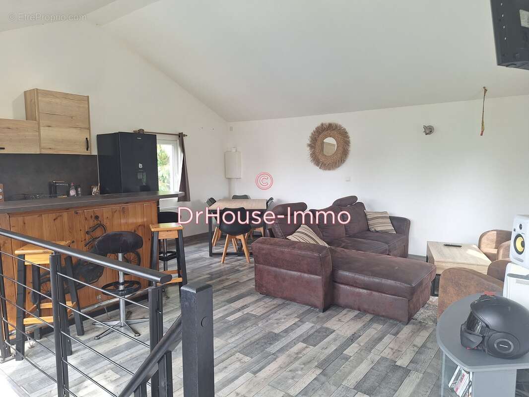 Maison à LA GUIERCHE