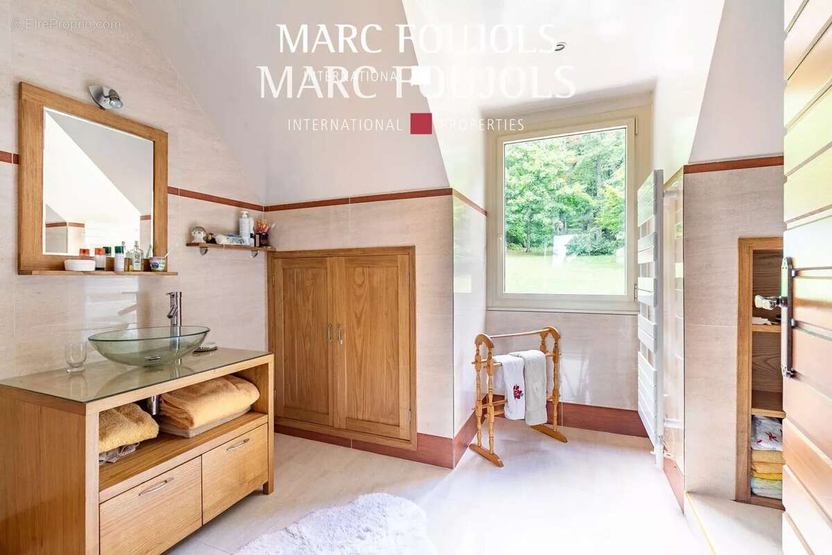 Maison à AUMONT-EN-HALATTE