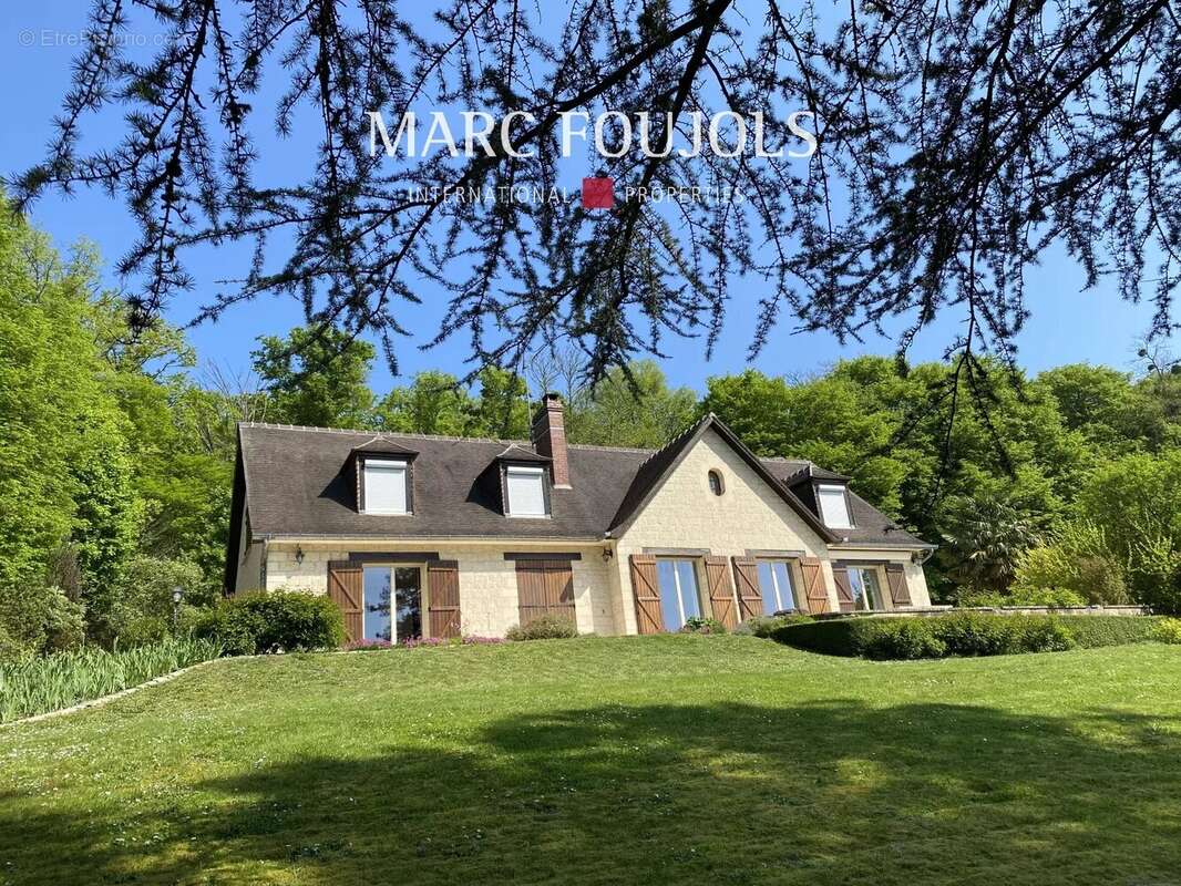 Maison à AUMONT-EN-HALATTE