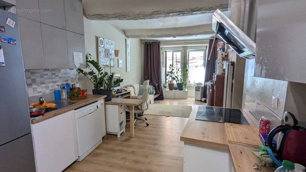 Appartement à CARCES