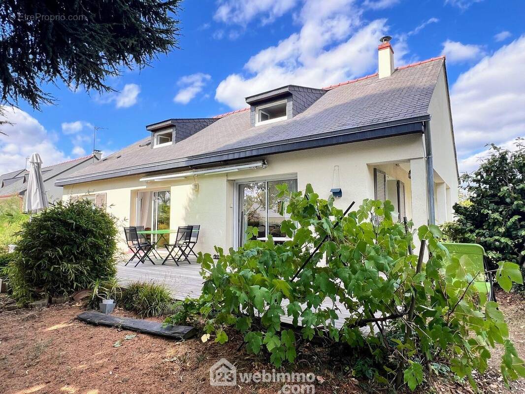 Maison de 152 m² à étage... - Maison à AVRILLE