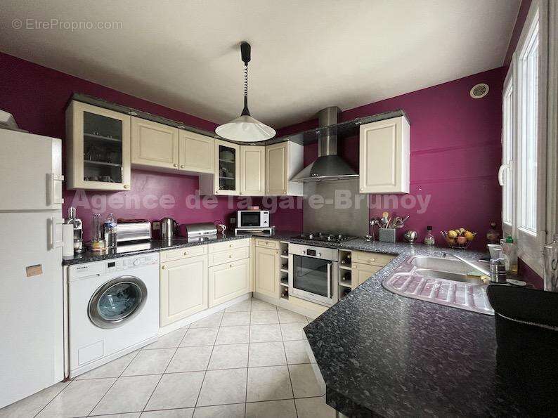 Cuisine - Maison à CROSNE