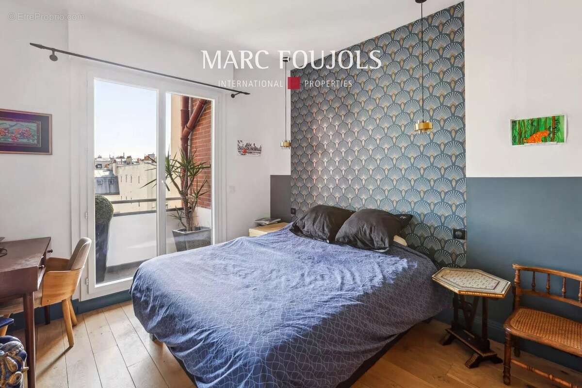 Appartement à PARIS-16E