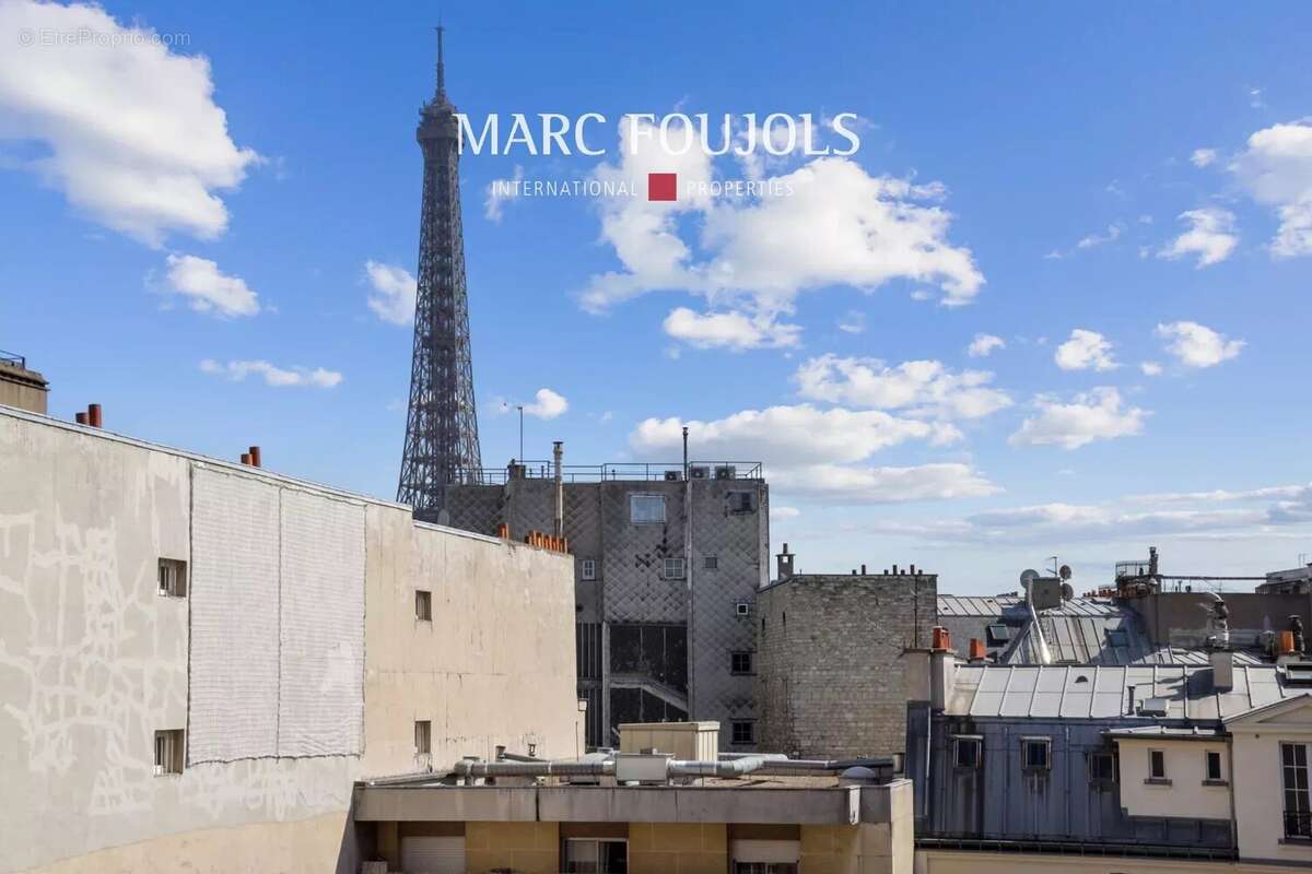 Appartement à PARIS-16E