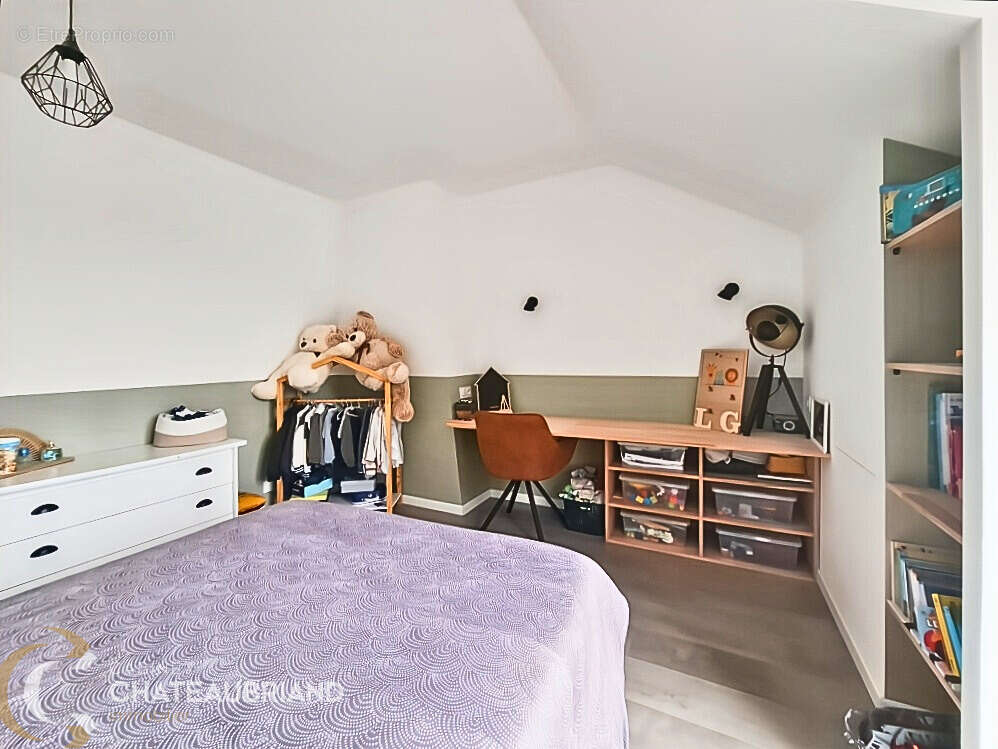 Maison à MONTREUIL-SUR-ILLE