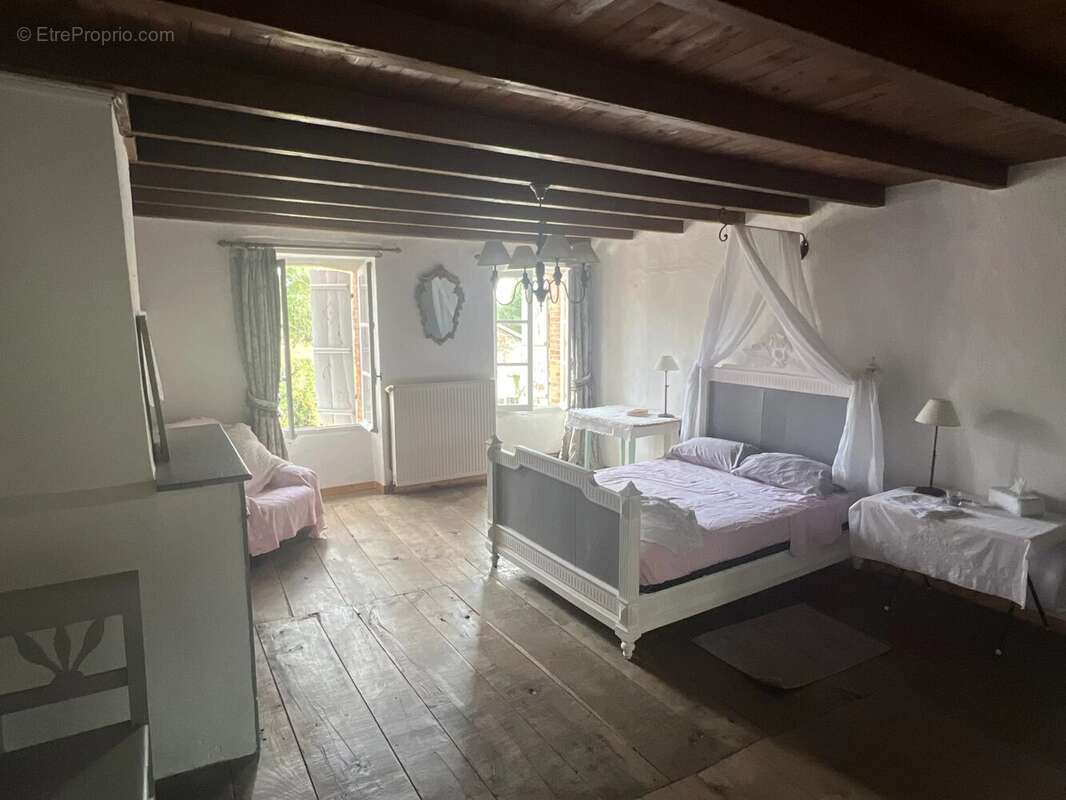 Maison à SAINT-SORNIN-LA-MARCHE