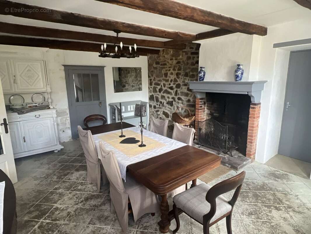 Maison à SAINT-SORNIN-LA-MARCHE