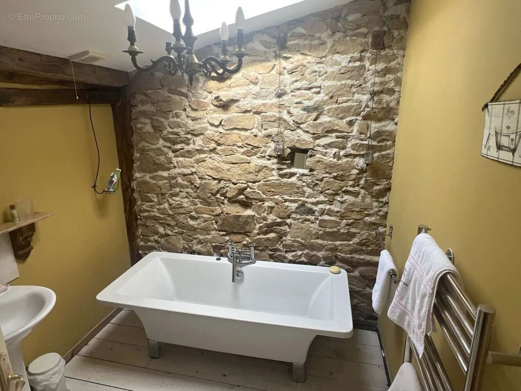 Maison à SAINT-SORNIN-LA-MARCHE