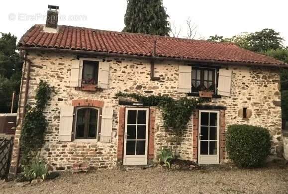 Maison à BUSSIERE-POITEVINE