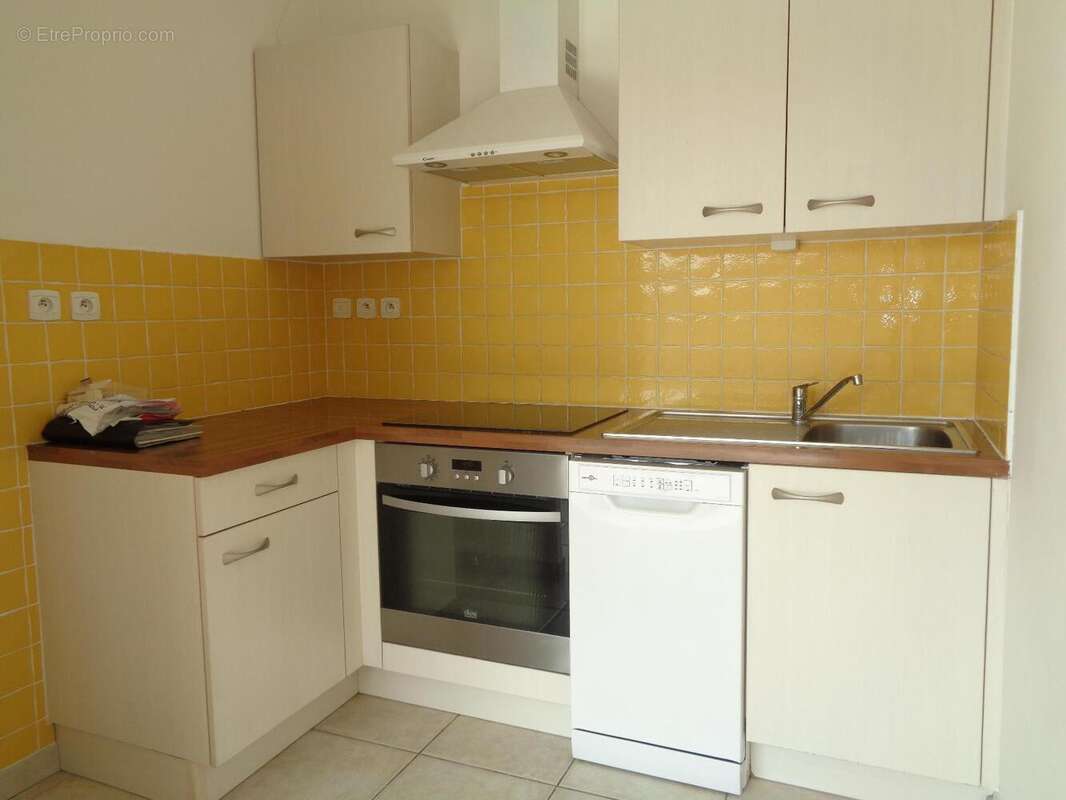   - Appartement à DRAGUIGNAN