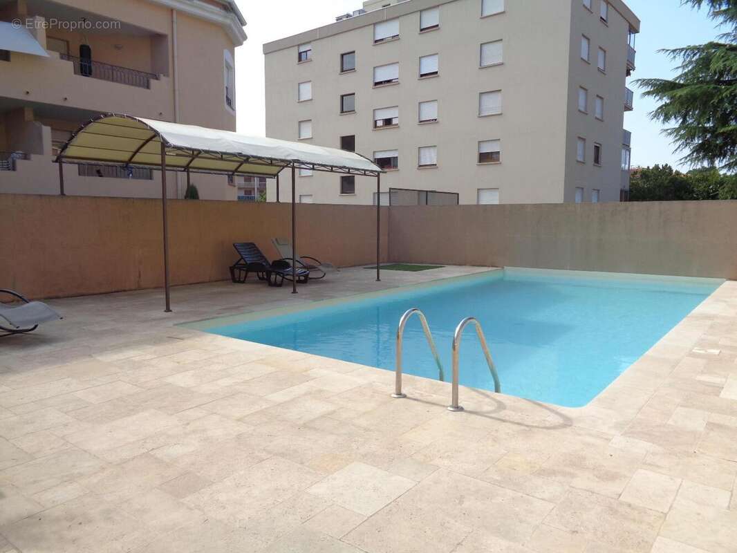   - Appartement à DRAGUIGNAN