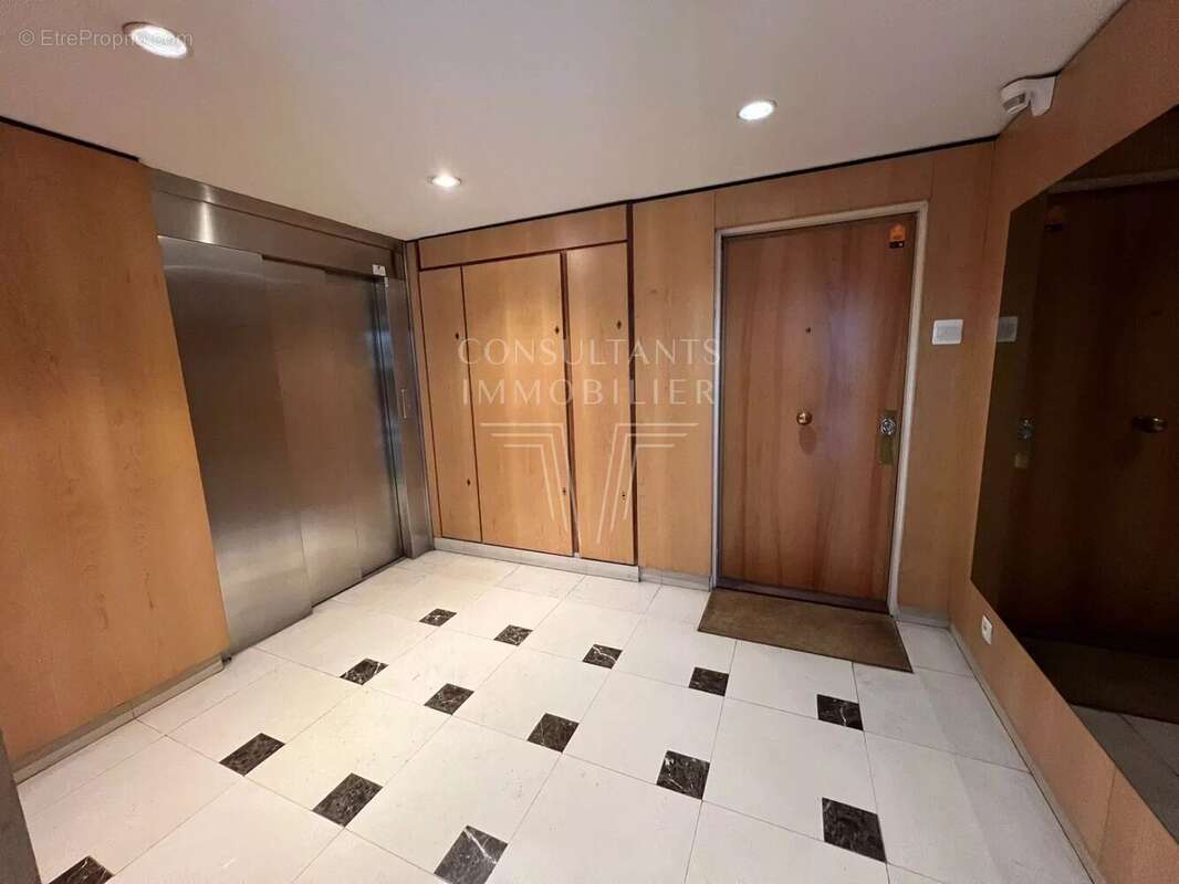 Appartement à PARIS-15E