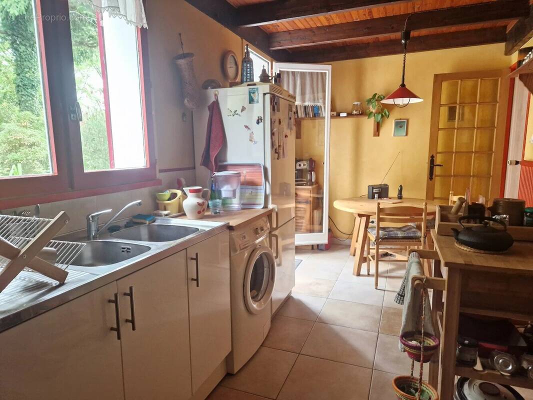 Maison à VOISINS-LE-BRETONNEUX