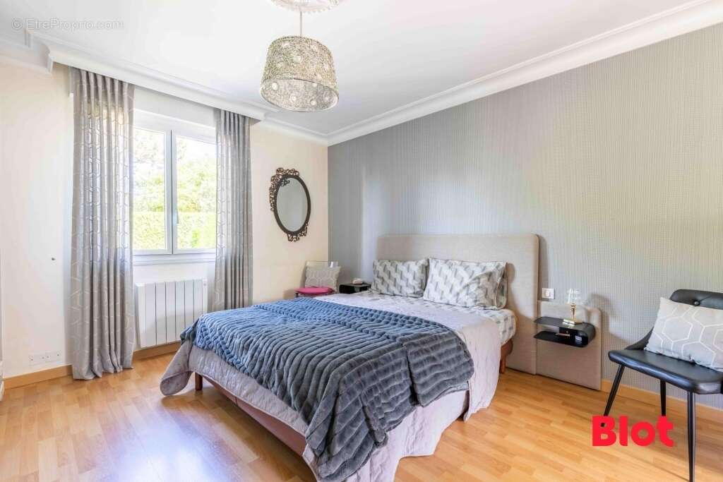 Maison à VERN-SUR-SEICHE