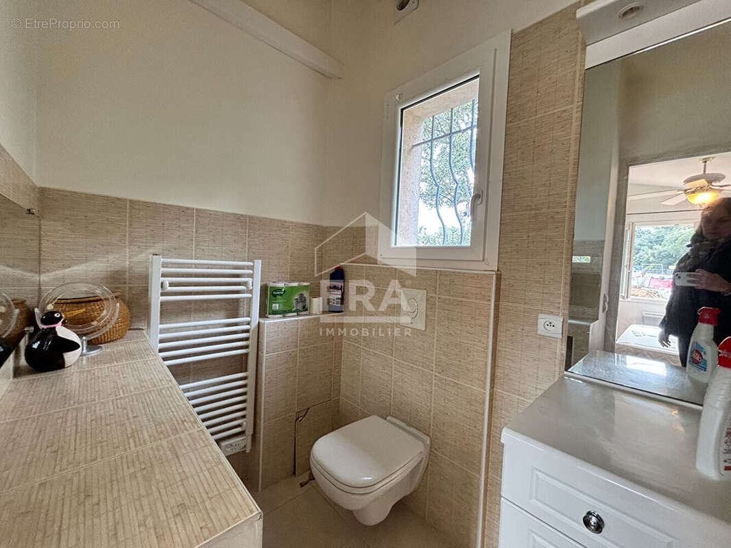 Maison à ROQUEBRUNE-SUR-ARGENS