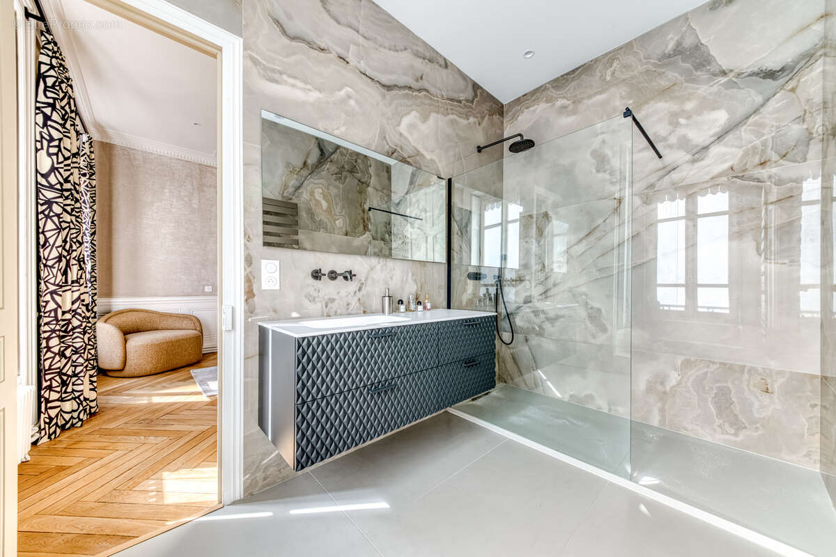 Appartement à LYON-6E