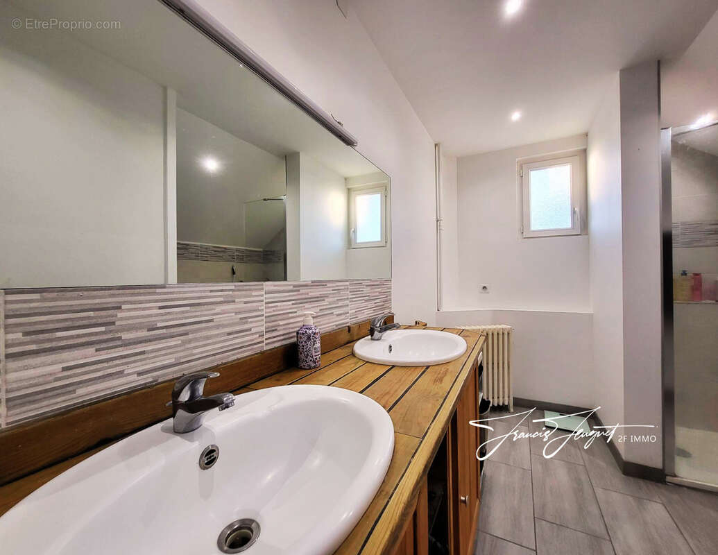 Appartement à QUINTAL