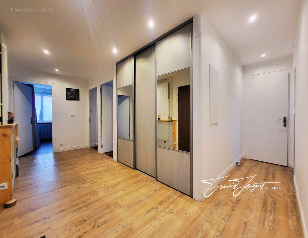 Appartement à QUINTAL