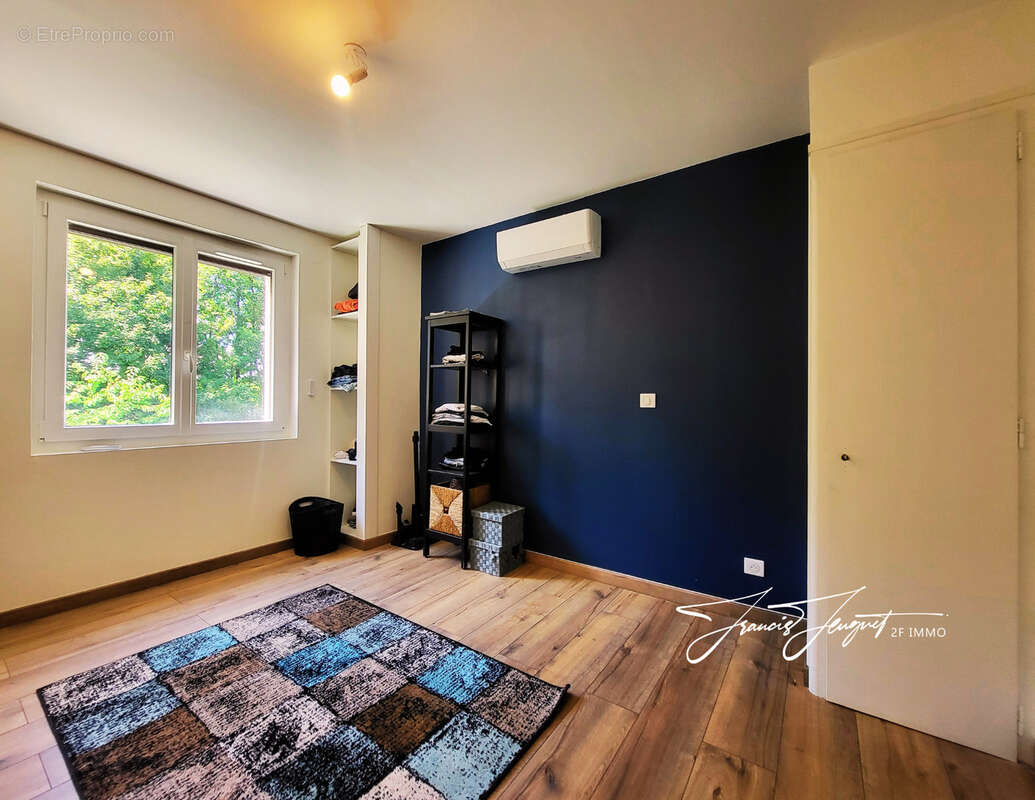Appartement à ALBY-SUR-CHERAN