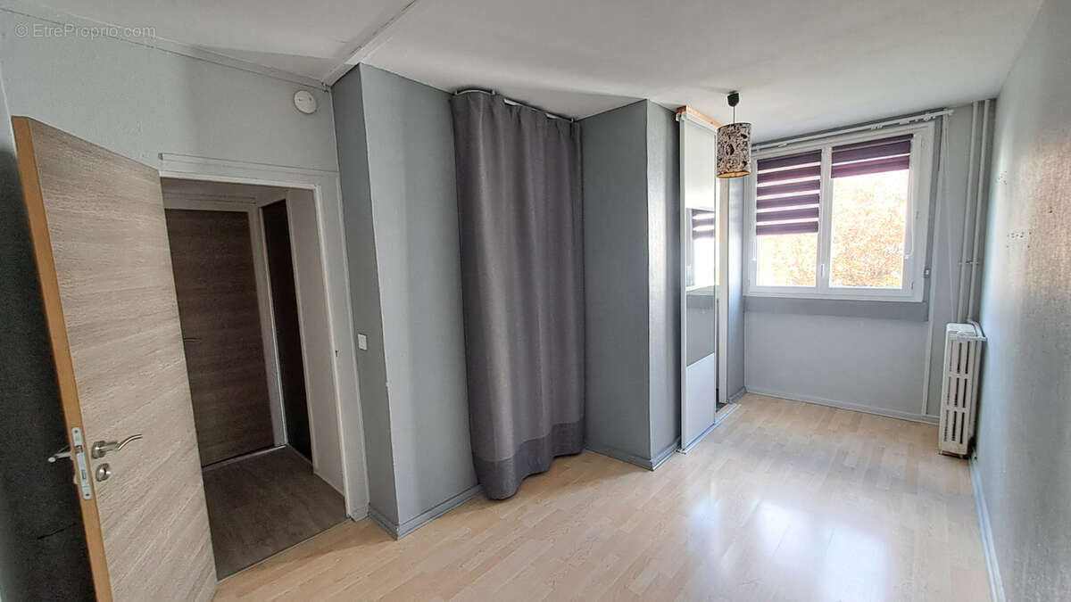 Appartement à LE PERREUX-SUR-MARNE