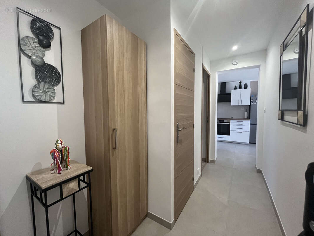 Appartement à SIX-FOURS-LES-PLAGES