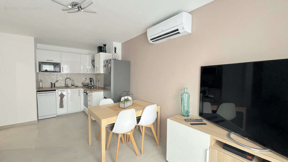 Appartement à SIX-FOURS-LES-PLAGES