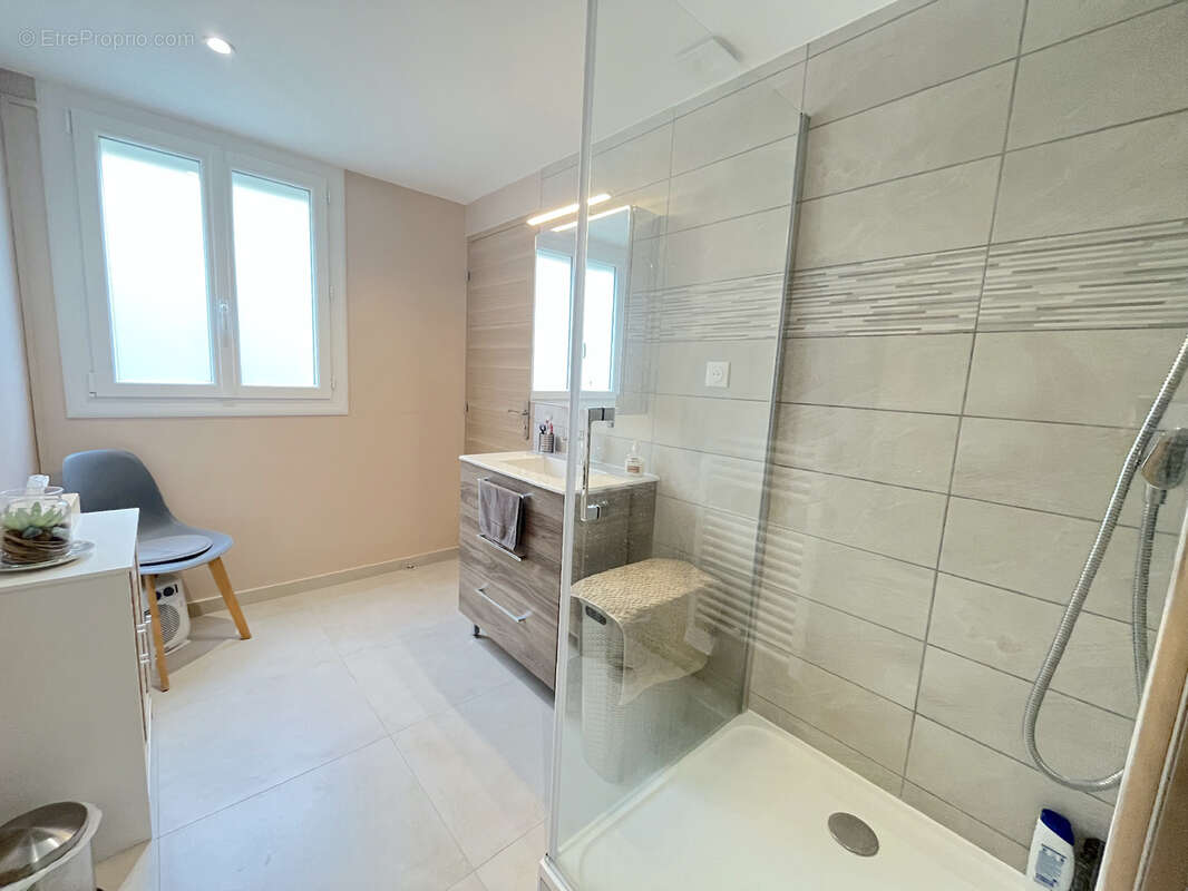 Appartement à SIX-FOURS-LES-PLAGES