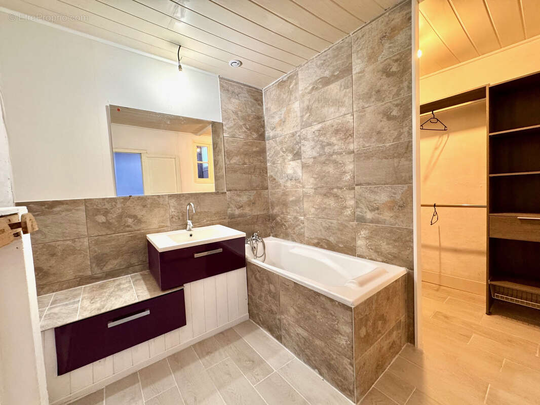 Maison à MONTREDON-DES-CORBIERES