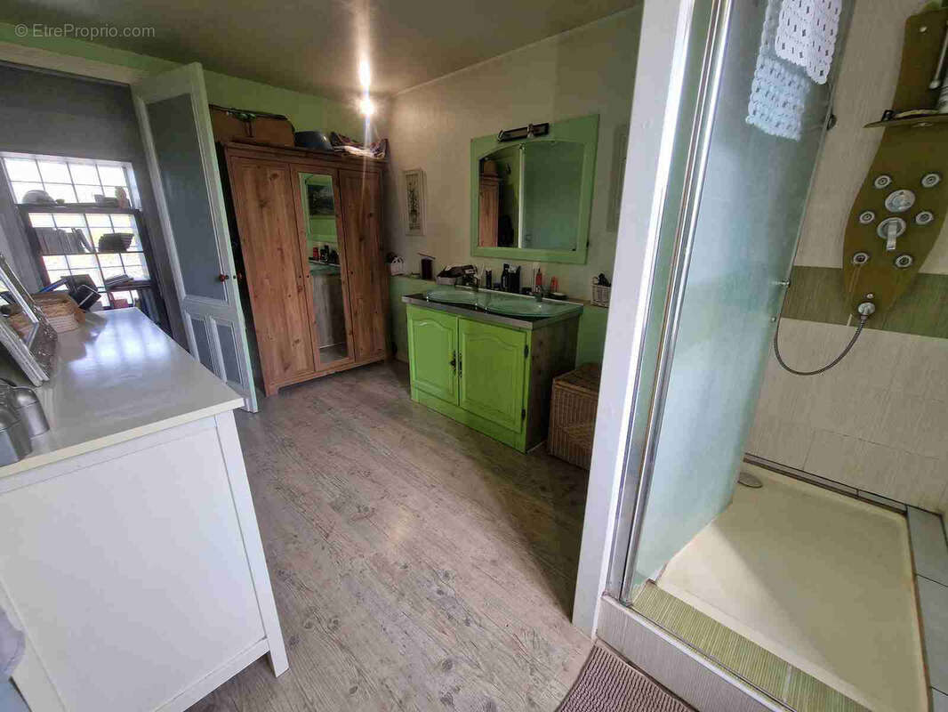 Maison à SAINT-CHRISTOLY-DE-BLAYE