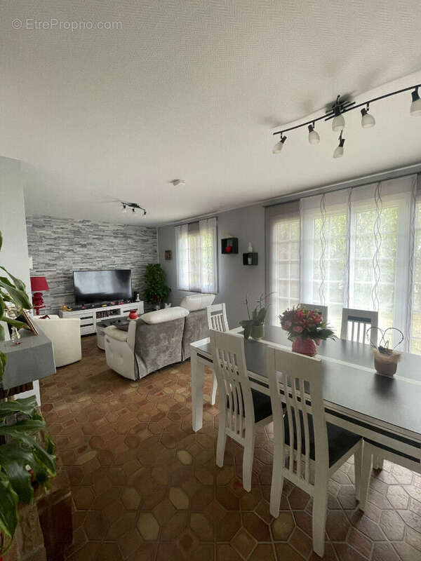 Maison à MARIGNY-LES-USAGES