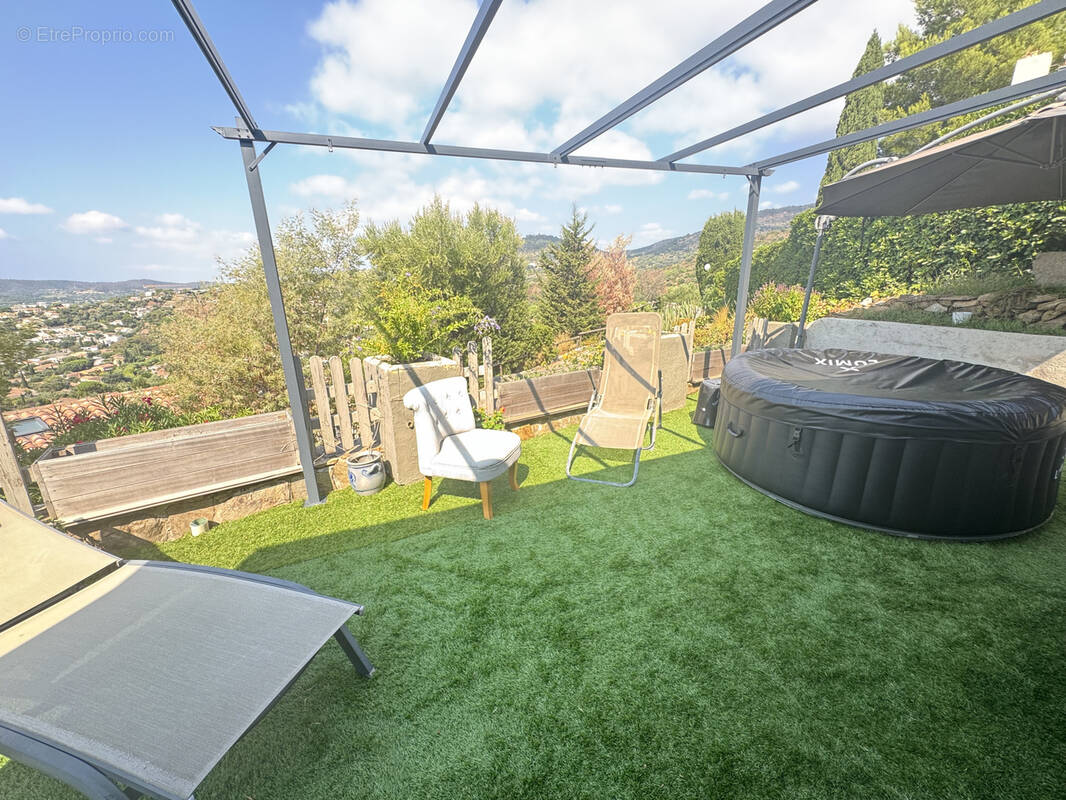 Maison à BORMES-LES-MIMOSAS