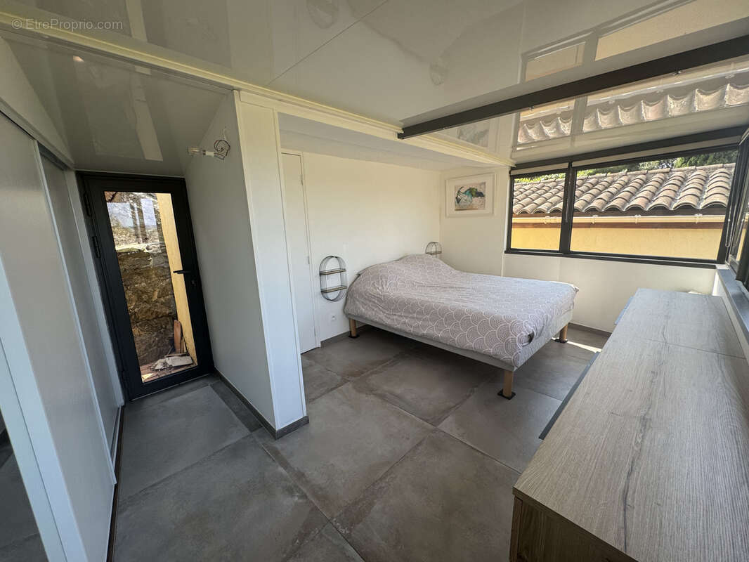 Maison à BORMES-LES-MIMOSAS