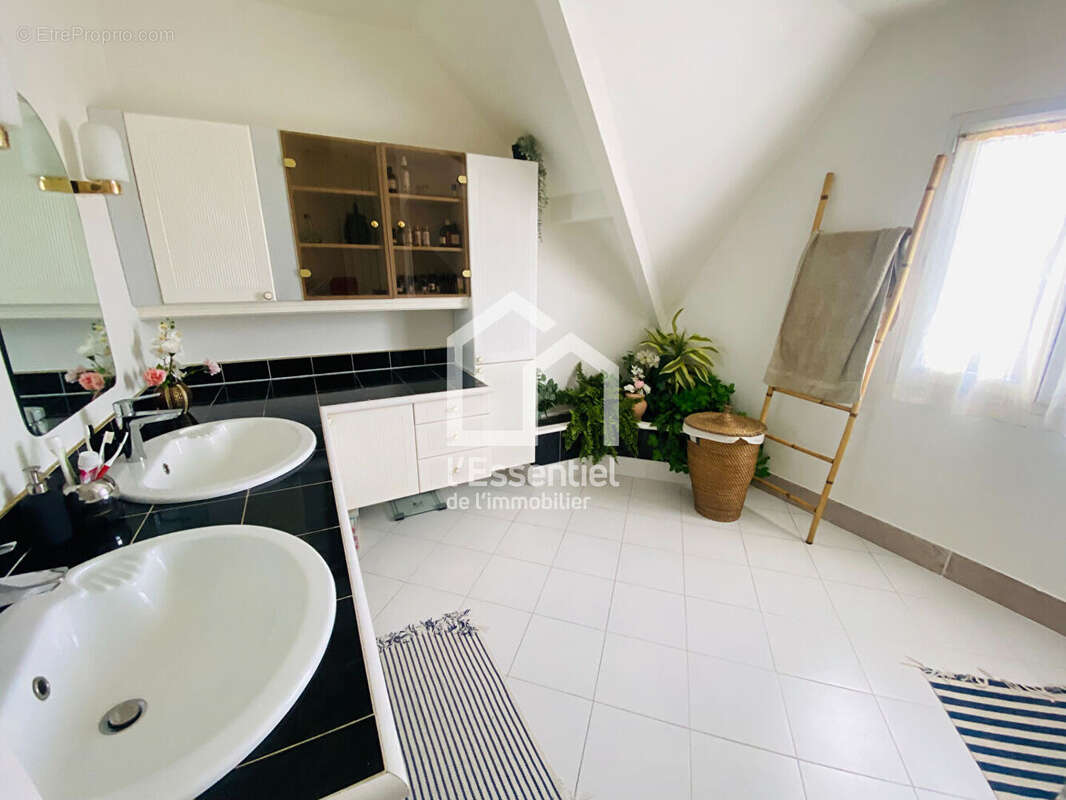 Maison à TRIEL-SUR-SEINE