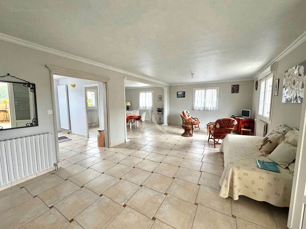 Maison à BARON-SUR-ODON