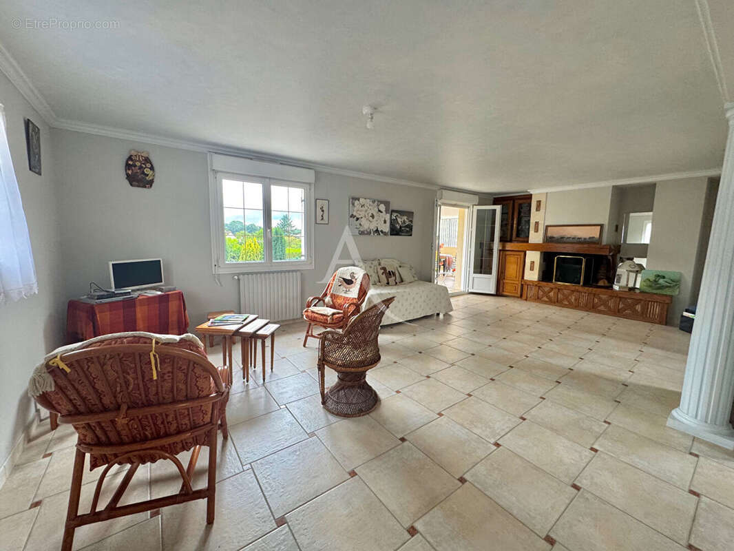 Maison à BARON-SUR-ODON