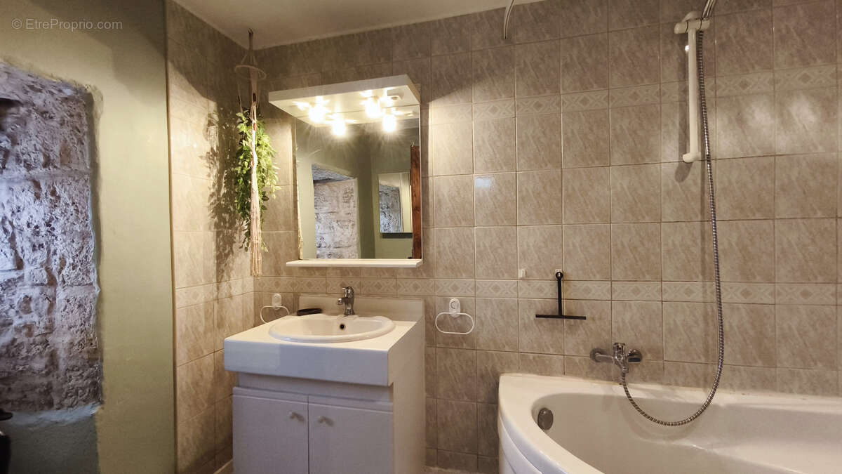 Maison à BAGAT-EN-QUERCY