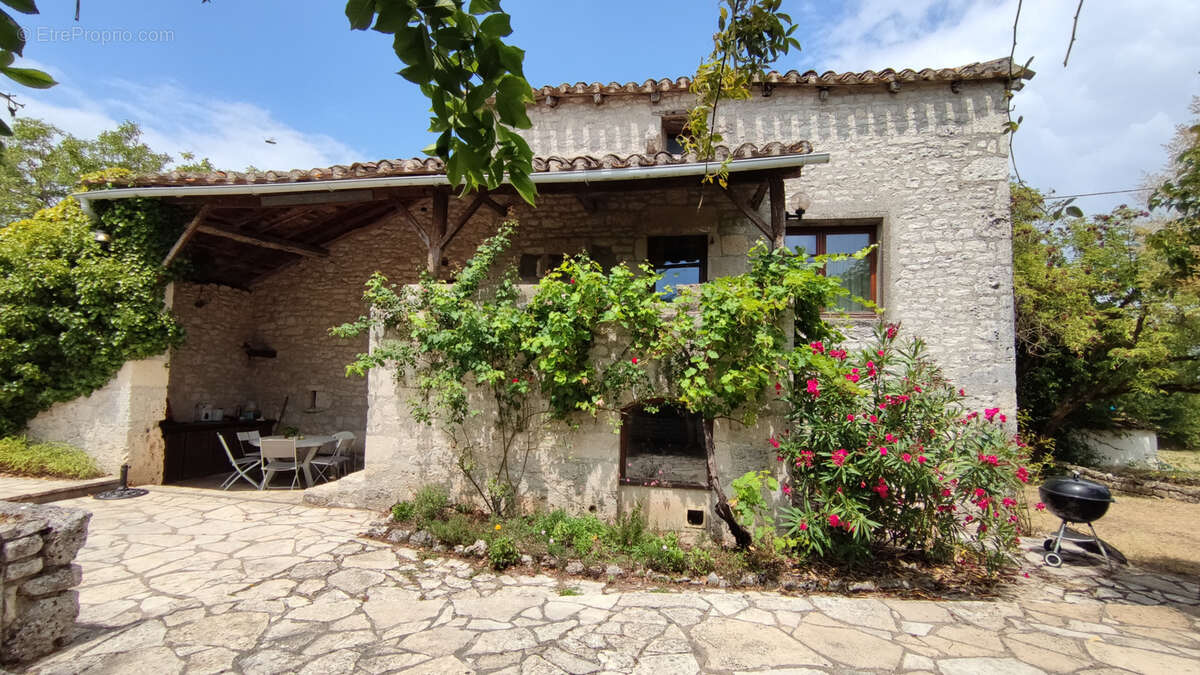 Maison à BAGAT-EN-QUERCY
