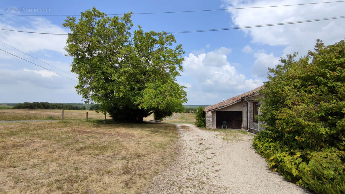 Maison à BAGAT-EN-QUERCY