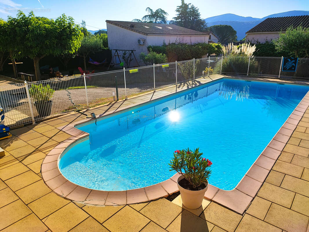 Appartement à VALLON-PONT-D&#039;ARC