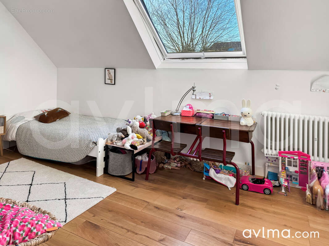 Maison à SAINT-NOM-LA-BRETECHE