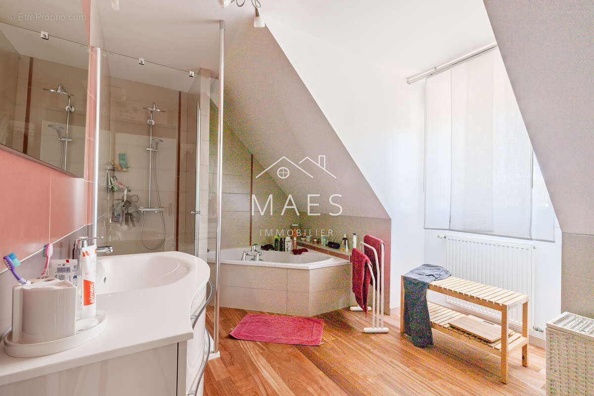 Maison à QUESNOY-SUR-DEULE