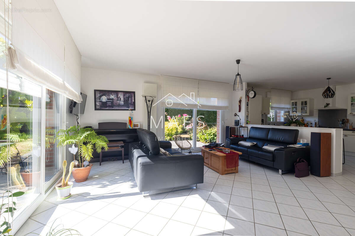 Maison à QUESNOY-SUR-DEULE