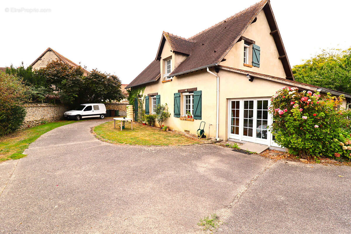 Maison à VILLERS-SUR-LE-ROULE