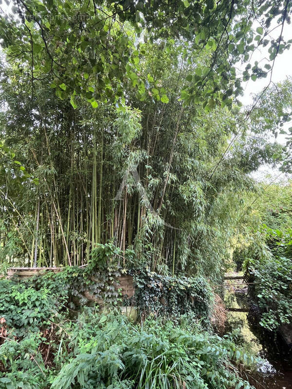 Maison à MOUTIERS-LES-MAUXFAITS