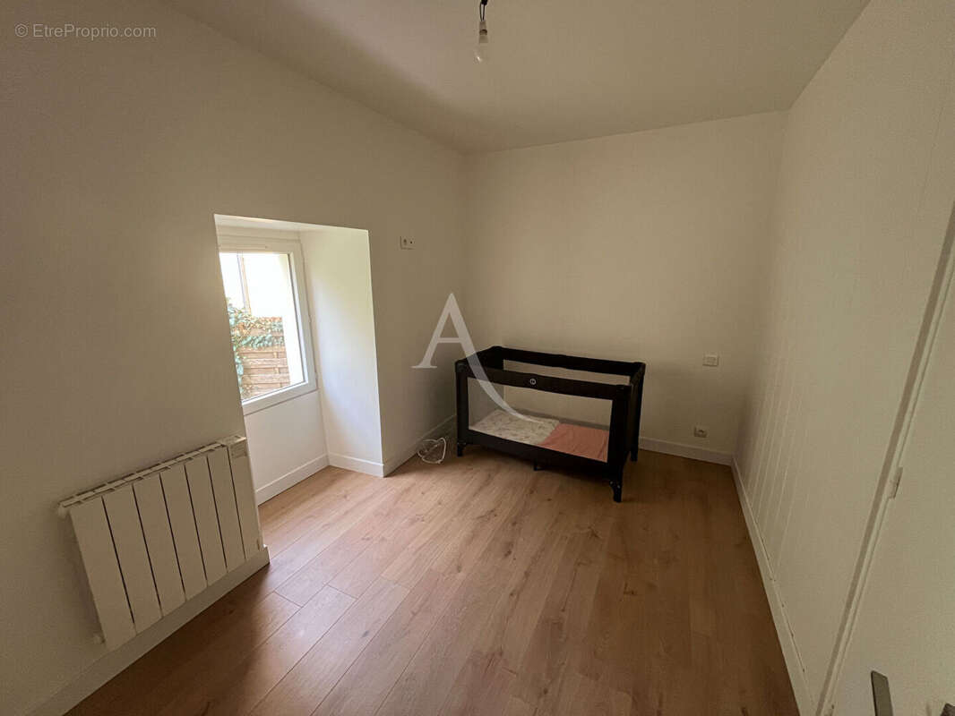 Maison à MOUTIERS-LES-MAUXFAITS