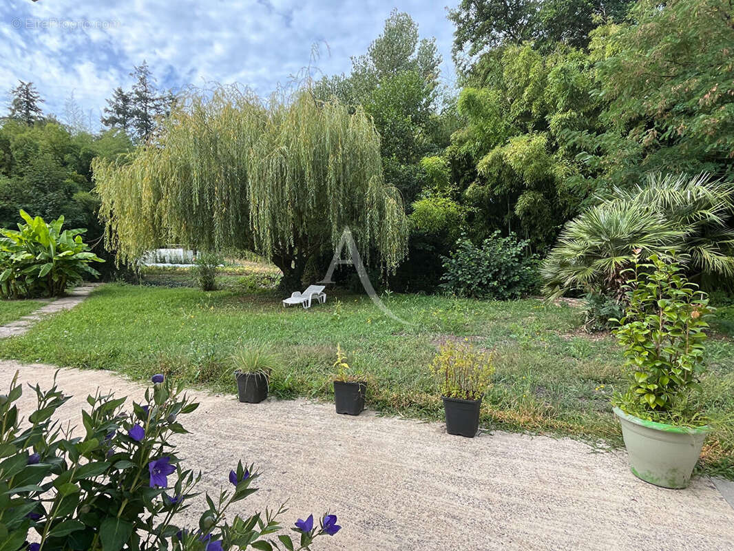 Maison à MOUTIERS-LES-MAUXFAITS