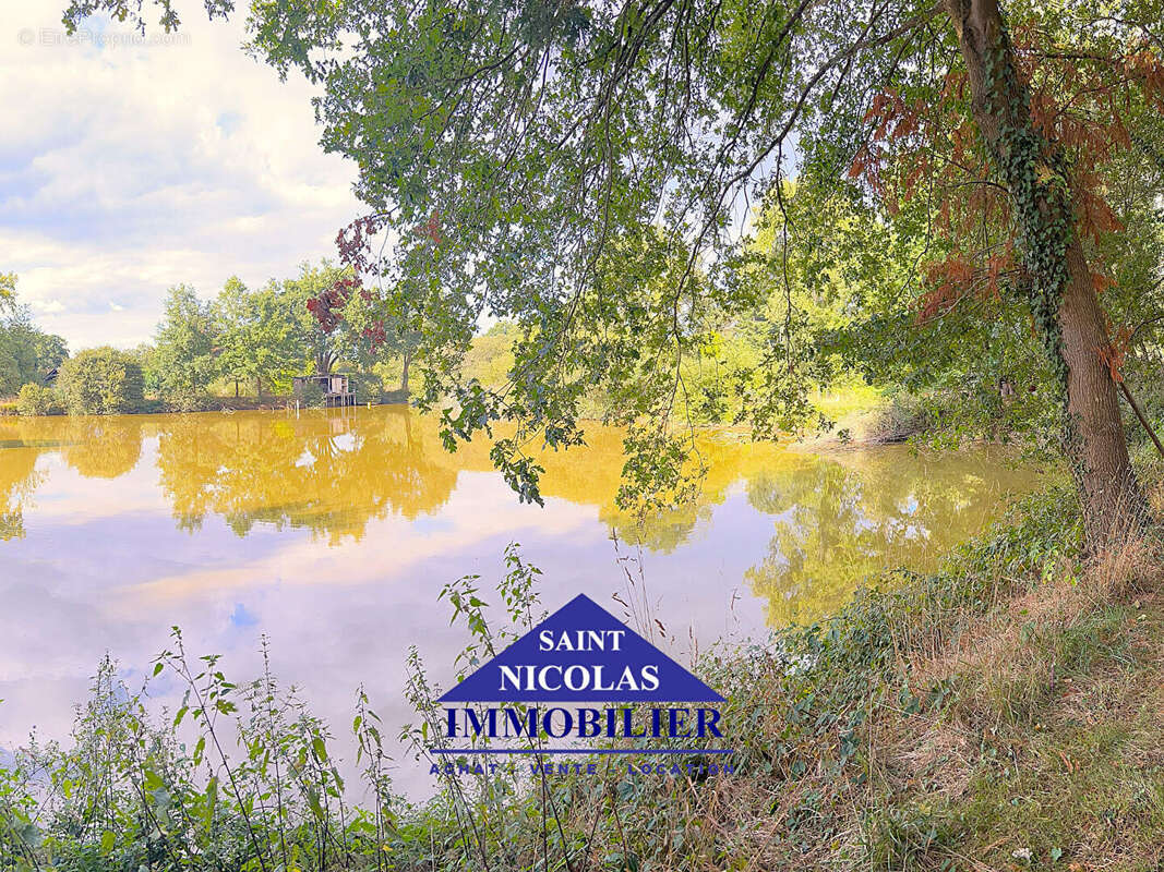 Terrain à CHATEAUBRIANT