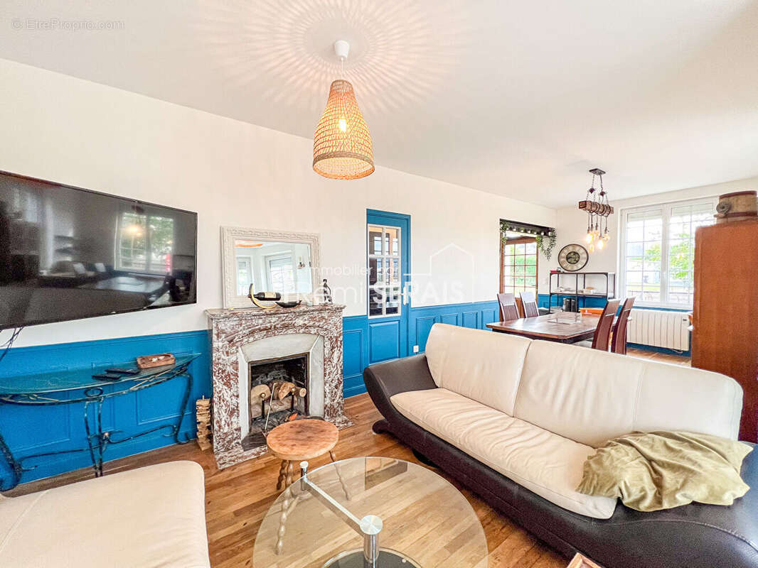 Maison à AUNAY-SUR-ODON